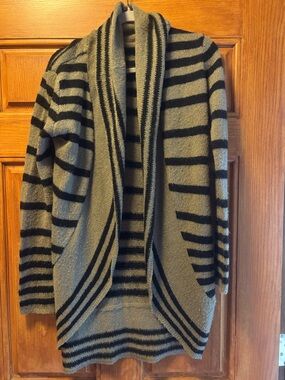 MTLA Jino Open Cardigan